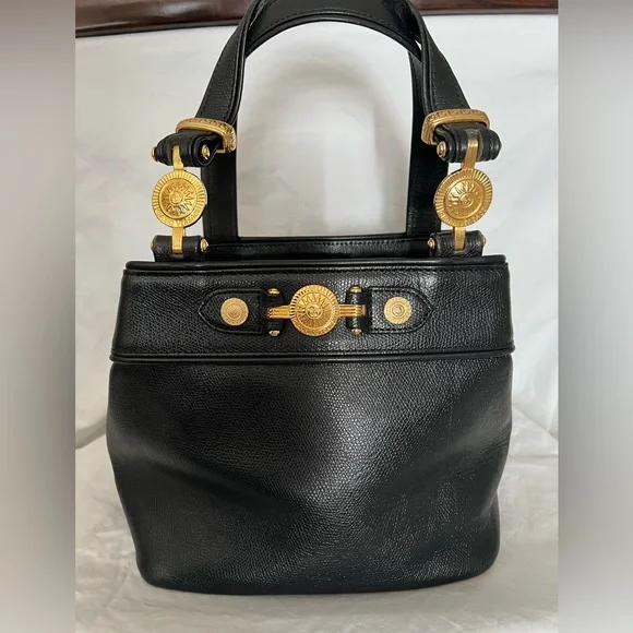 Authentic Vintage Gianni Versace blk leather bag with gold hardware - Picture 1 of 11